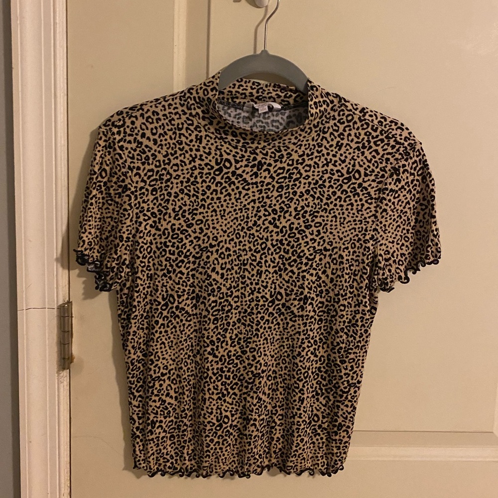 TRENDY Candies cheetah ribbed shirt!
